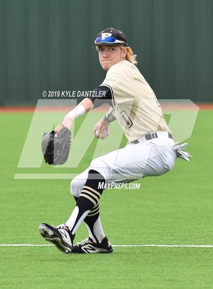 Thumbnail 3 in Gunter vs Palmer (UIL 3A Region 2 Area Playoff) photogallery.