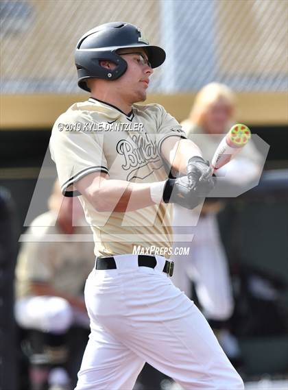 Thumbnail 2 in Gunter vs Palmer (UIL 3A Region 2 Area Playoff) photogallery.