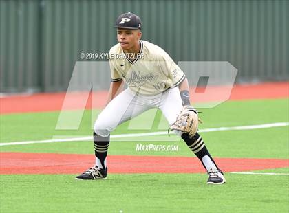 Thumbnail 1 in Gunter vs Palmer (UIL 3A Region 2 Area Playoff) photogallery.
