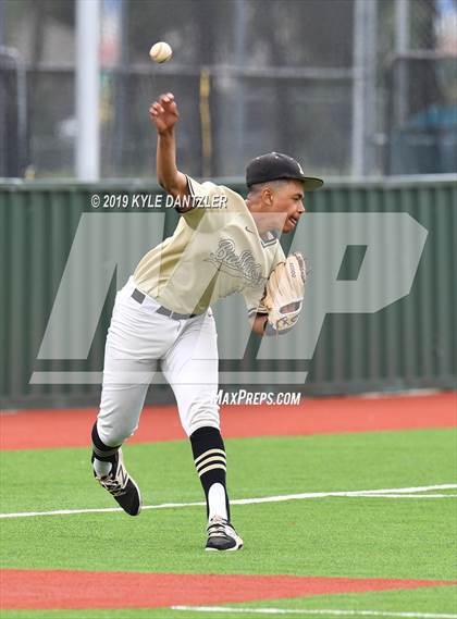 Thumbnail 2 in Gunter vs Palmer (UIL 3A Region 2 Area Playoff) photogallery.