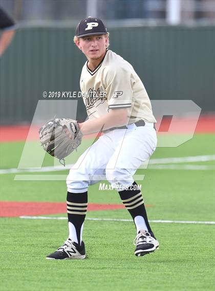 Thumbnail 1 in Gunter vs Palmer (UIL 3A Region 2 Area Playoff) photogallery.