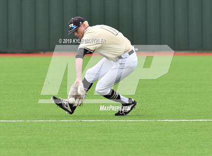Thumbnail 3 in Gunter vs Palmer (UIL 3A Region 2 Area Playoff) photogallery.