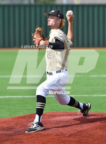 Thumbnail 1 in Gunter vs Palmer (UIL 3A Region 2 Area Playoff) photogallery.