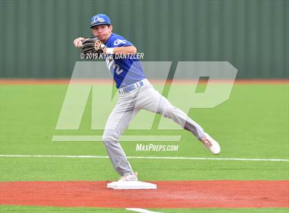 Thumbnail 2 in Gunter vs Palmer (UIL 3A Region 2 Area Playoff) photogallery.
