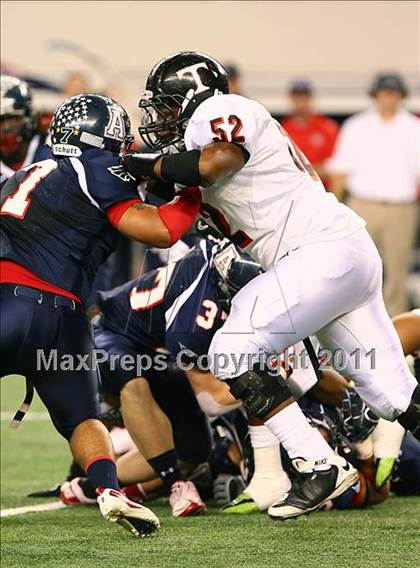 Thumbnail 1 in Allen vs. Trinity (5A Division 1 Region 1 Area Playoffs) photogallery.