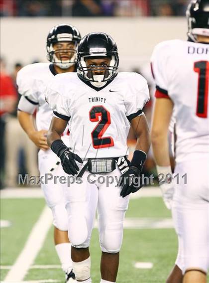Thumbnail 3 in Allen vs. Trinity (5A Division 1 Region 1 Area Playoffs) photogallery.