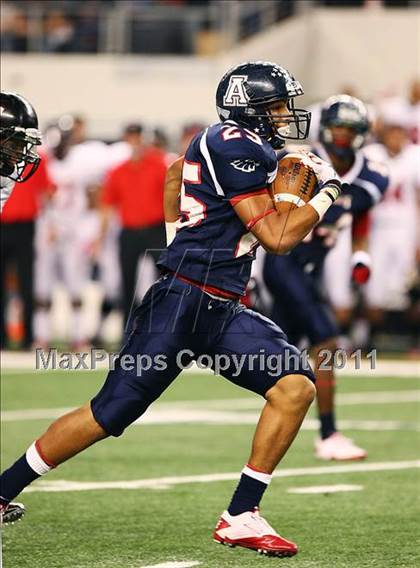 Thumbnail 2 in Allen vs. Trinity (5A Division 1 Region 1 Area Playoffs) photogallery.