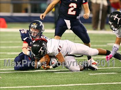 Thumbnail 3 in Allen vs. Trinity (5A Division 1 Region 1 Area Playoffs) photogallery.