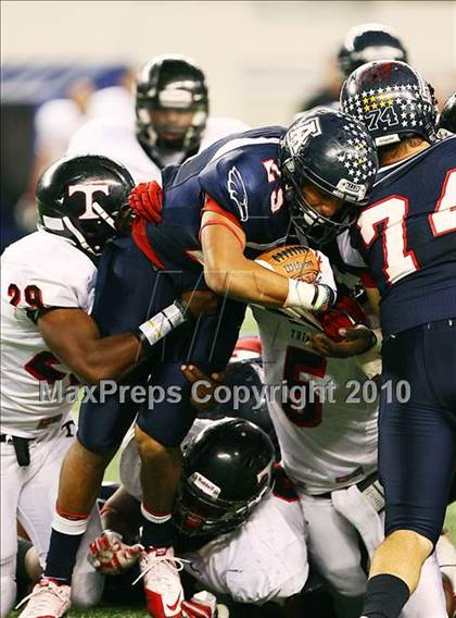 Thumbnail 1 in Allen vs. Trinity (5A Division 1 Region 1 Area Playoffs) photogallery.