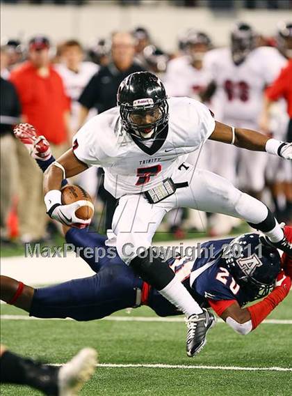 Thumbnail 3 in Allen vs. Trinity (5A Division 1 Region 1 Area Playoffs) photogallery.