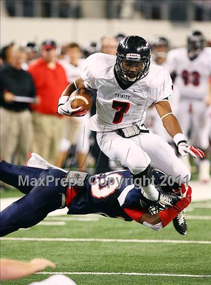 Thumbnail 2 in Allen vs. Trinity (5A Division 1 Region 1 Area Playoffs) photogallery.