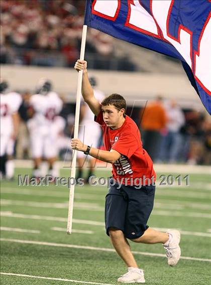 Thumbnail 2 in Allen vs. Trinity (5A Division 1 Region 1 Area Playoffs) photogallery.