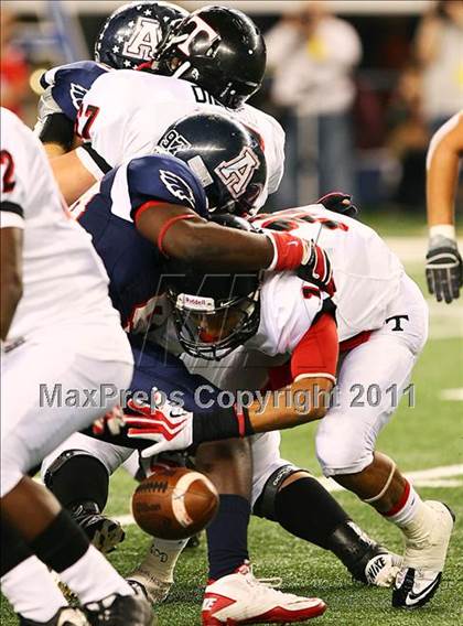 Thumbnail 2 in Allen vs. Trinity (5A Division 1 Region 1 Area Playoffs) photogallery.