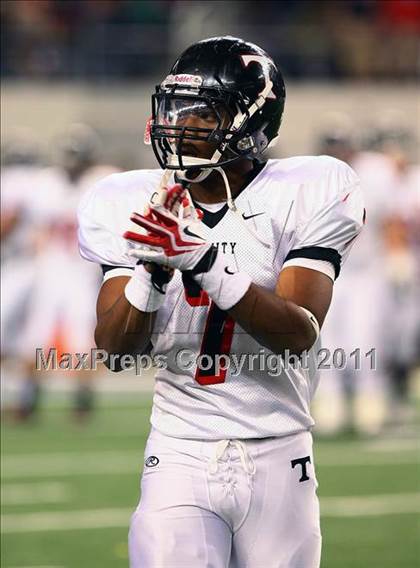 Thumbnail 1 in Allen vs. Trinity (5A Division 1 Region 1 Area Playoffs) photogallery.