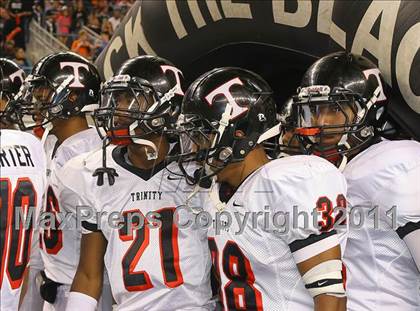 Thumbnail 2 in Allen vs. Trinity (5A Division 1 Region 1 Area Playoffs) photogallery.