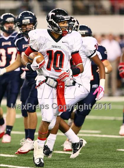 Thumbnail 3 in Allen vs. Trinity (5A Division 1 Region 1 Area Playoffs) photogallery.