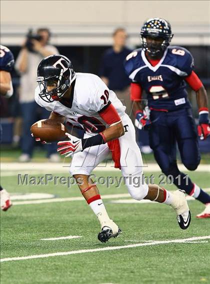 Thumbnail 3 in Allen vs. Trinity (5A Division 1 Region 1 Area Playoffs) photogallery.