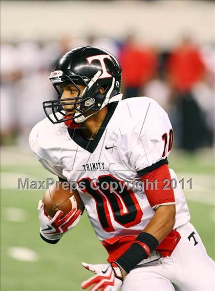 Thumbnail 3 in Allen vs. Trinity (5A Division 1 Region 1 Area Playoffs) photogallery.