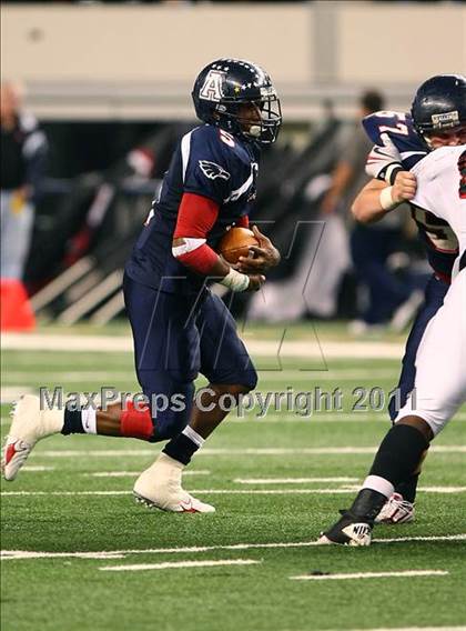 Thumbnail 3 in Allen vs. Trinity (5A Division 1 Region 1 Area Playoffs) photogallery.