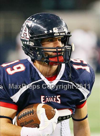 Thumbnail 2 in Allen vs. Trinity (5A Division 1 Region 1 Area Playoffs) photogallery.