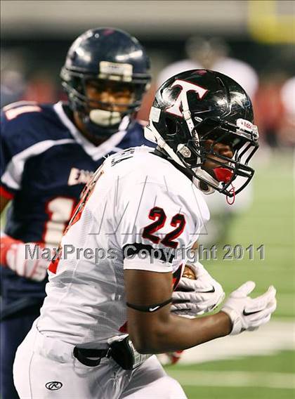Thumbnail 1 in Allen vs. Trinity (5A Division 1 Region 1 Area Playoffs) photogallery.
