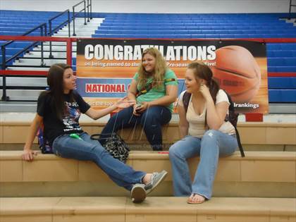 Thumbnail 2 in Madison Central TOC Ceremony photogallery.