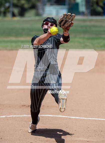 Thumbnail 2 in Ramona vs. San Dieguito Academy photogallery.