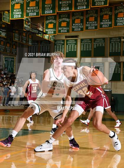 Thumbnail 2 in Central Catholic @ Jesuit photogallery.