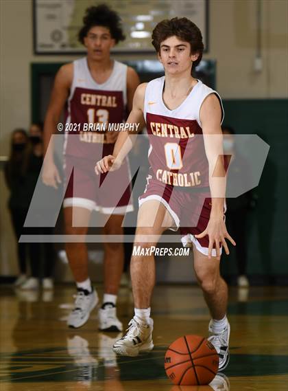 Thumbnail 3 in Central Catholic @ Jesuit photogallery.