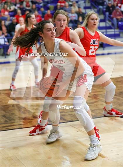 Thumbnail 3 in Jim Ned vs. Holliday (UIL 3A Area Playoff) photogallery.