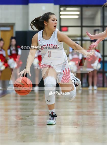 Thumbnail 3 in Jim Ned vs. Holliday (UIL 3A Area Playoff) photogallery.