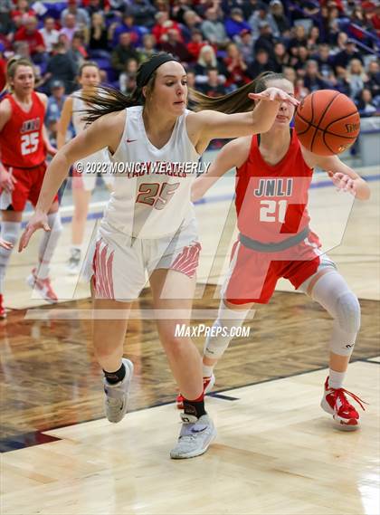 Thumbnail 2 in Jim Ned vs. Holliday (UIL 3A Area Playoff) photogallery.
