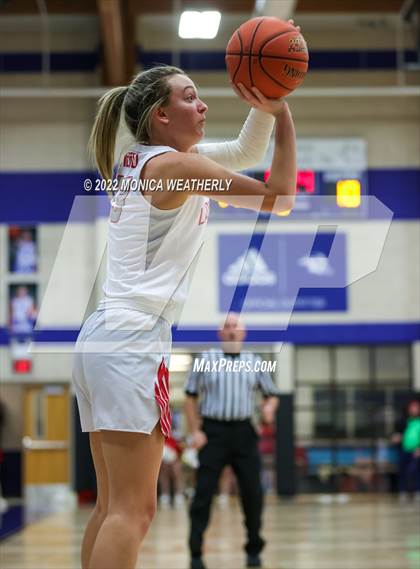 Thumbnail 2 in Jim Ned vs. Holliday (UIL 3A Area Playoff) photogallery.