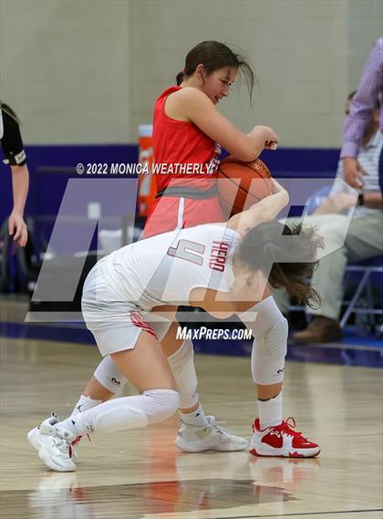 Thumbnail 2 in Jim Ned vs. Holliday (UIL 3A Area Playoff) photogallery.