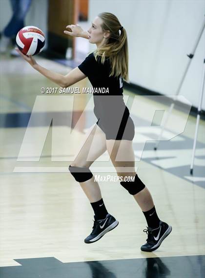 Thumbnail 2 in Van Nuys @ Granada Hills  photogallery.