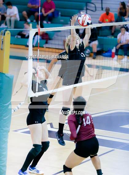 Thumbnail 1 in Van Nuys @ Granada Hills  photogallery.