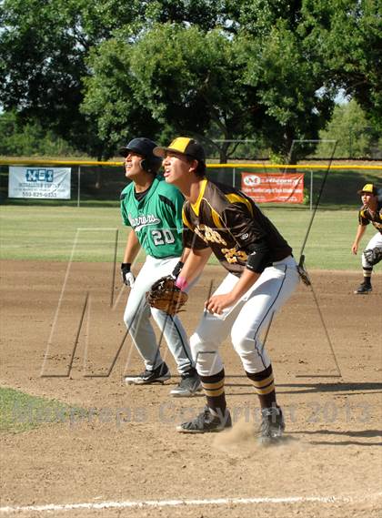 Thumbnail 2 in Tehachapi @ Golden West (CIF D3 Championship) photogallery.