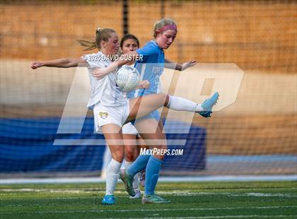 Thumbnail 3 in Robinson @ Yorktown (VHSL Class 6 State Quarterfinal) photogallery.