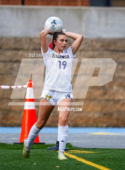 Thumbnail 3 in Robinson @ Yorktown (VHSL Class 6 State Quarterfinal) photogallery.
