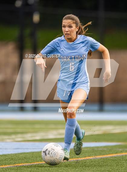 Thumbnail 3 in Robinson @ Yorktown (VHSL Class 6 State Quarterfinal) photogallery.