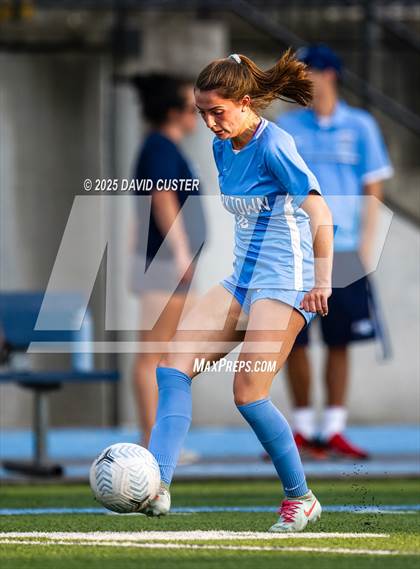 Thumbnail 2 in Robinson @ Yorktown (VHSL Class 6 State Quarterfinal) photogallery.