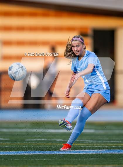 Thumbnail 1 in Robinson @ Yorktown (VHSL Class 6 State Quarterfinal) photogallery.