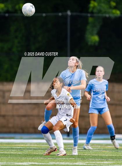 Thumbnail 3 in Robinson @ Yorktown (VHSL Class 6 State Quarterfinal) photogallery.