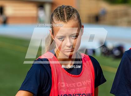 Thumbnail 1 in Robinson @ Yorktown (VHSL Class 6 State Quarterfinal) photogallery.