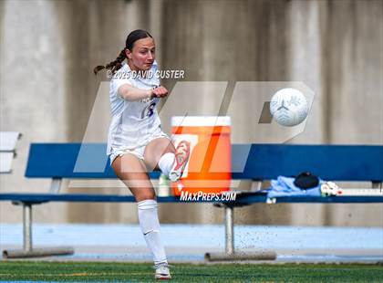 Thumbnail 3 in Robinson @ Yorktown (VHSL Class 6 State Quarterfinal) photogallery.