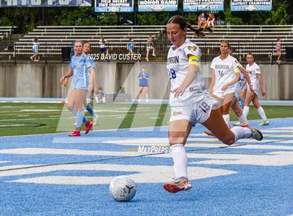 Thumbnail 2 in Robinson @ Yorktown (VHSL Class 6 State Quarterfinal) photogallery.