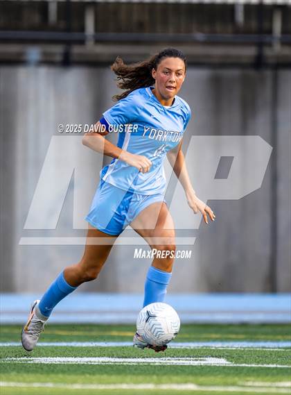 Thumbnail 2 in Robinson @ Yorktown (VHSL Class 6 State Quarterfinal) photogallery.