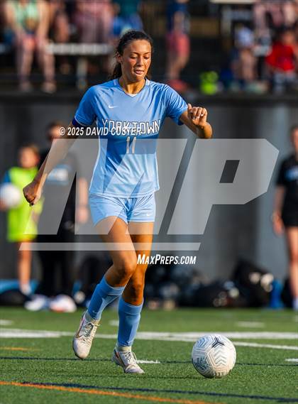 Thumbnail 3 in Robinson @ Yorktown (VHSL Class 6 State Quarterfinal) photogallery.