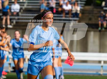 Thumbnail 1 in Robinson @ Yorktown (VHSL Class 6 State Quarterfinal) photogallery.