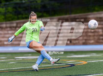 Thumbnail 1 in Robinson @ Yorktown (VHSL Class 6 State Quarterfinal) photogallery.